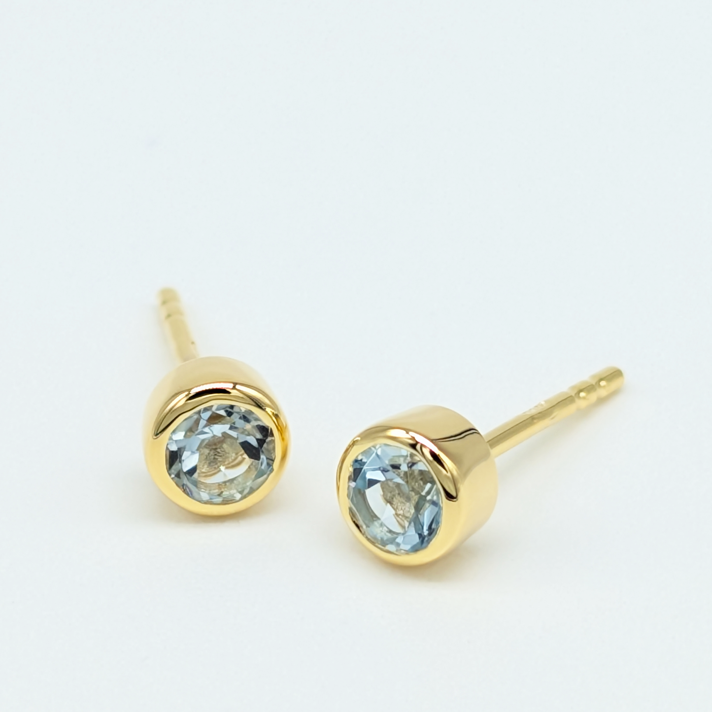 Set of 2 pairs - Round Blue Topaz 18k Vermeil Stud Earrings